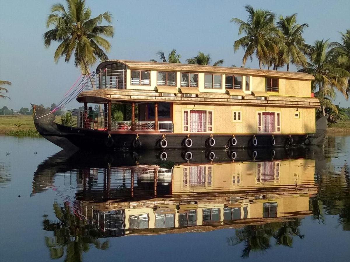 Готель Marari Houseboat Марарікулем Екстер'єр фото