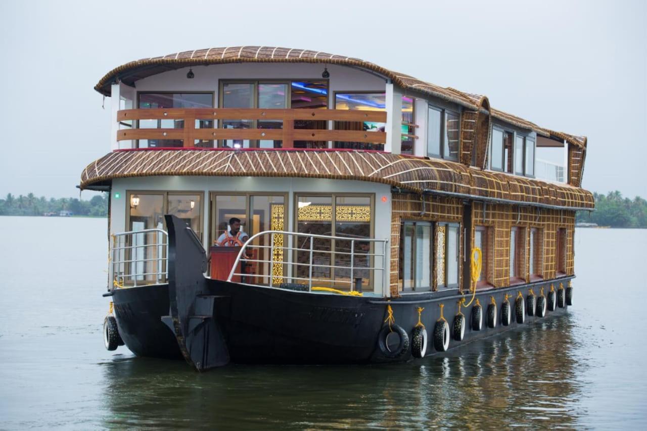 Готель Marari Houseboat Марарікулем Екстер'єр фото