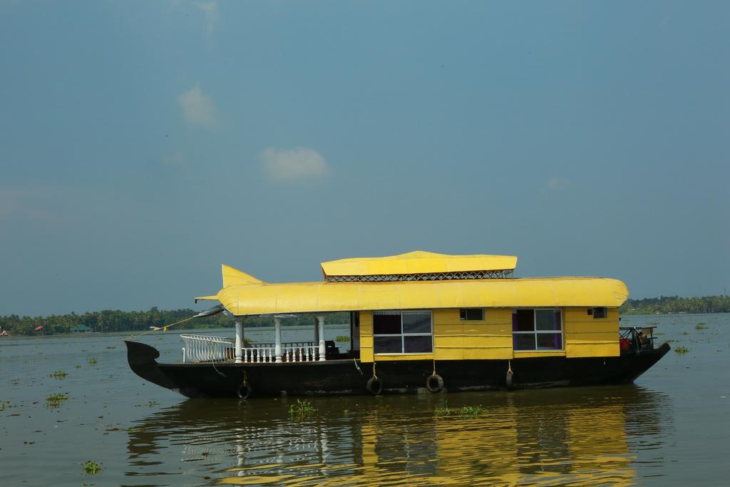 Готель Marari Houseboat Марарікулем Екстер'єр фото
